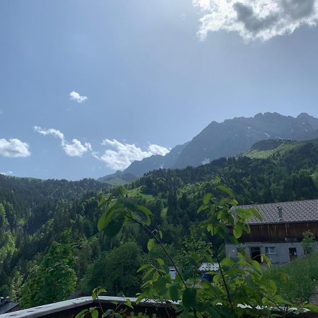 Appartement avec extérieur La Giettaz domaine skiable Megeve Combloux La Giettaz navette gratuite et télésiège à 2km Esterno foto