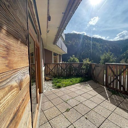 Appartement avec extérieur La Giettaz domaine skiable Megeve Combloux La Giettaz navette gratuite et télésiège à 2km Esterno foto