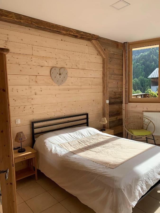 Appartement avec extérieur La Giettaz domaine skiable Megeve Combloux La Giettaz navette gratuite et télésiège à 2km Esterno foto