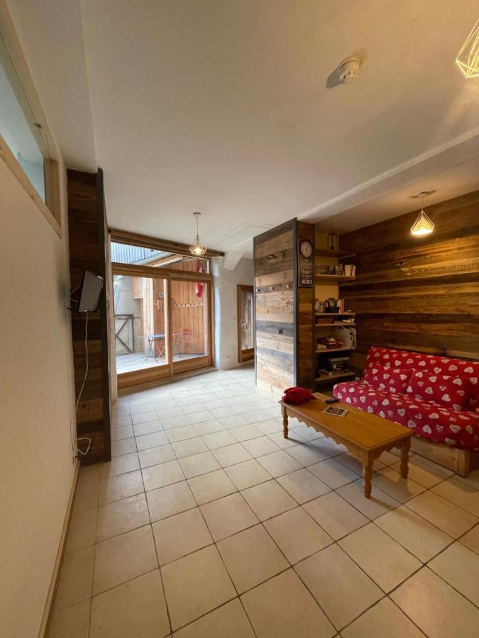 Appartement avec extérieur La Giettaz domaine skiable Megeve Combloux La Giettaz navette gratuite et télésiège à 2km Esterno foto
