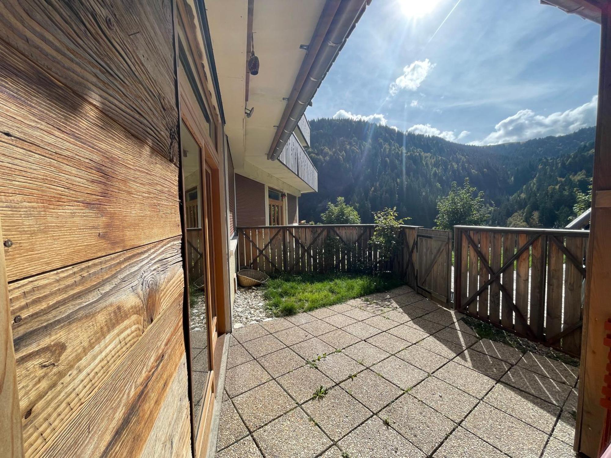 Appartement avec extérieur La Giettaz domaine skiable Megeve Combloux La Giettaz navette gratuite et télésiège à 2km Esterno foto